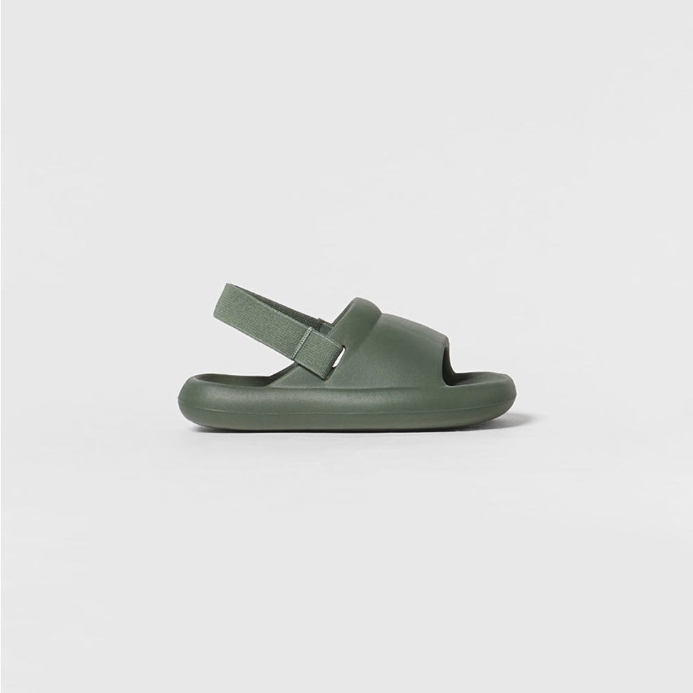 Zara Kids Rubberized Slingback Sandals in Green Size 25